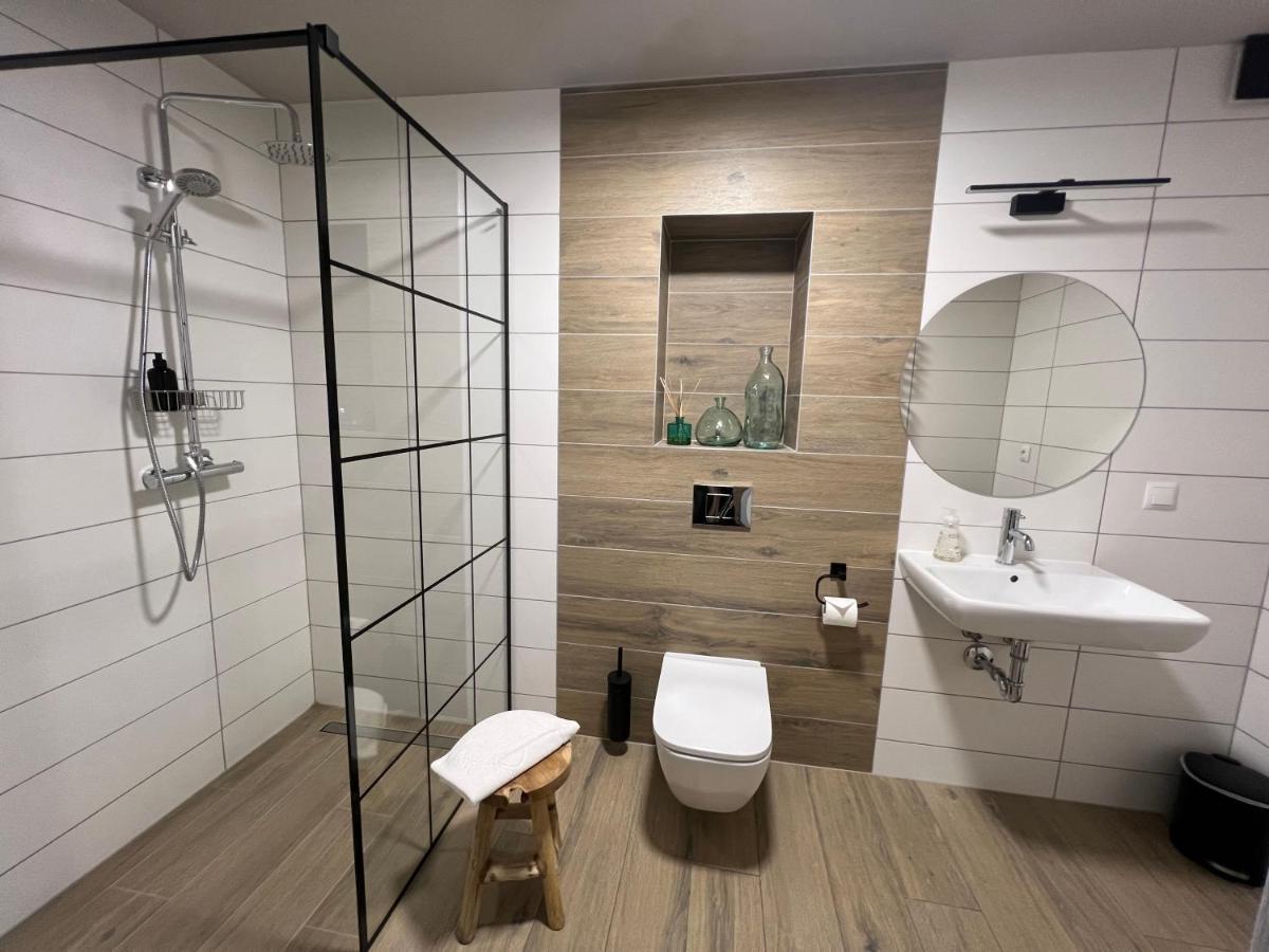 Garden Loft Villa Roczyny ภายนอก รูปภาพ